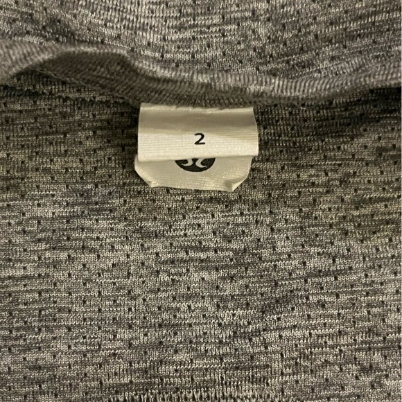 Lululemon Women’s Swiftly Tech Cropped Short Sleeve Shirt, Gray - Size 2 - Picture 7 of 7